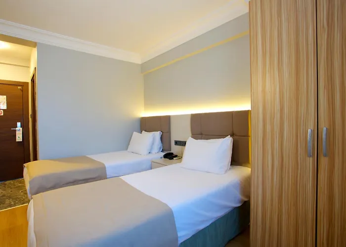 Grand Ant Hotel
