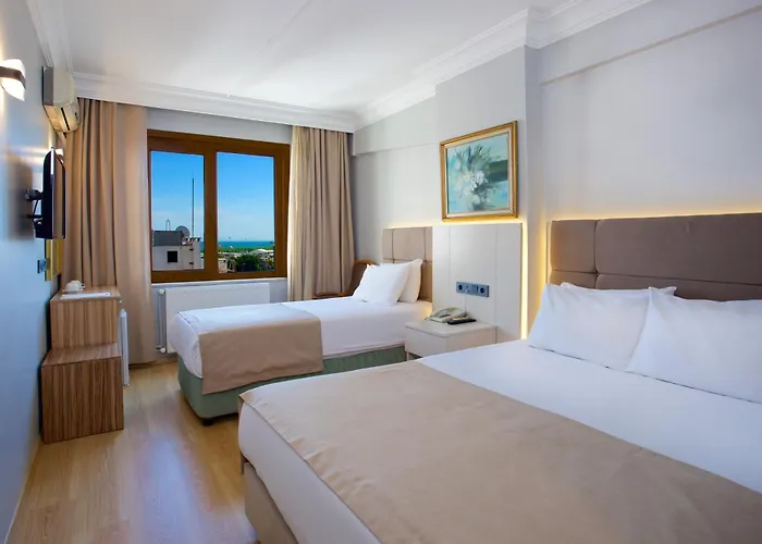 Grand Ant Hotel